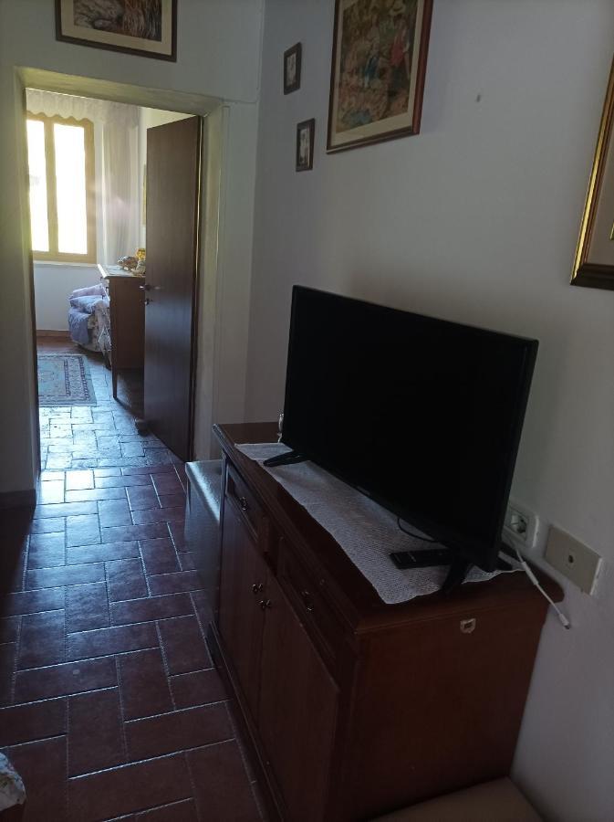 Il Mulino, Piccolo Appartamento, Immerso Nella Val Di Farma. Lama  Bagian luar foto